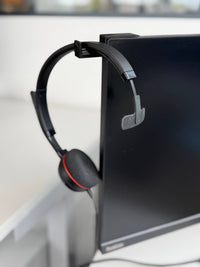 Headset-Halter aus 3D-Druck, am Monitor montiert – platzsparende Aufbewahrung fürs Büro.